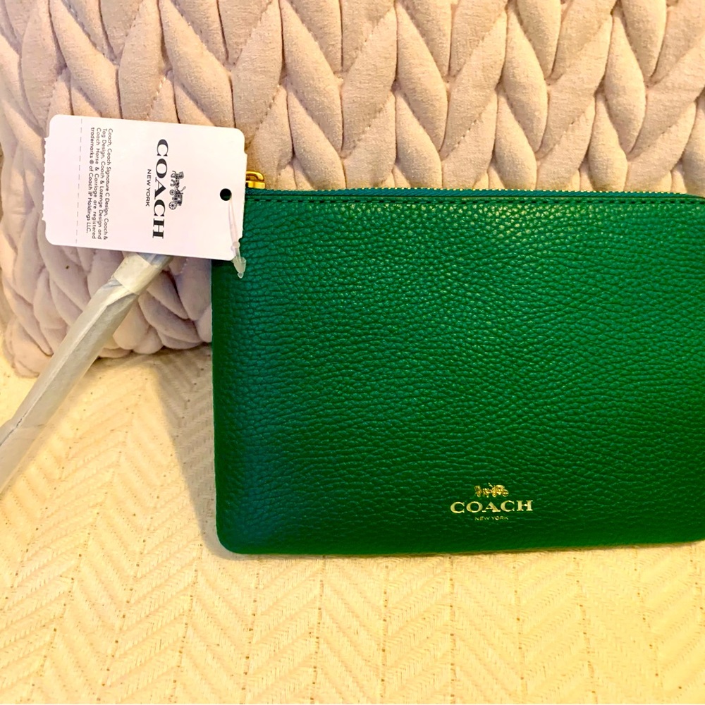 ⚜️🐴NEW Authentic COACH Wristlet Pouch, Green, Leather!